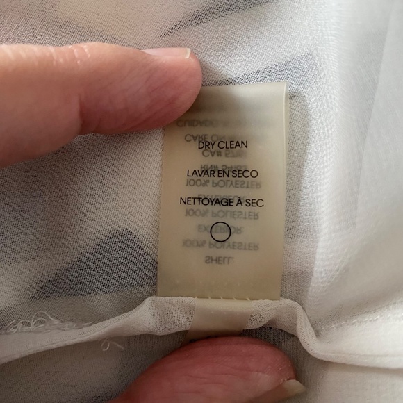 BUY 2 ITEMS & GET 1 FREE: Tommy Hilfiger B&W Geo Print Blouse Sz XL - Picture 8 of 8